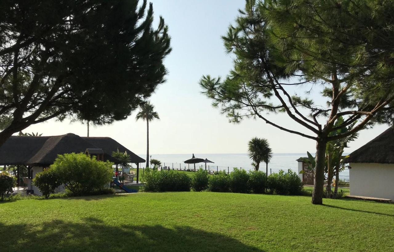 MI CAPRICHO, Beachfront, Grownfloor, Private Garden & Terrace Sitio de Calahonda Exterior foto